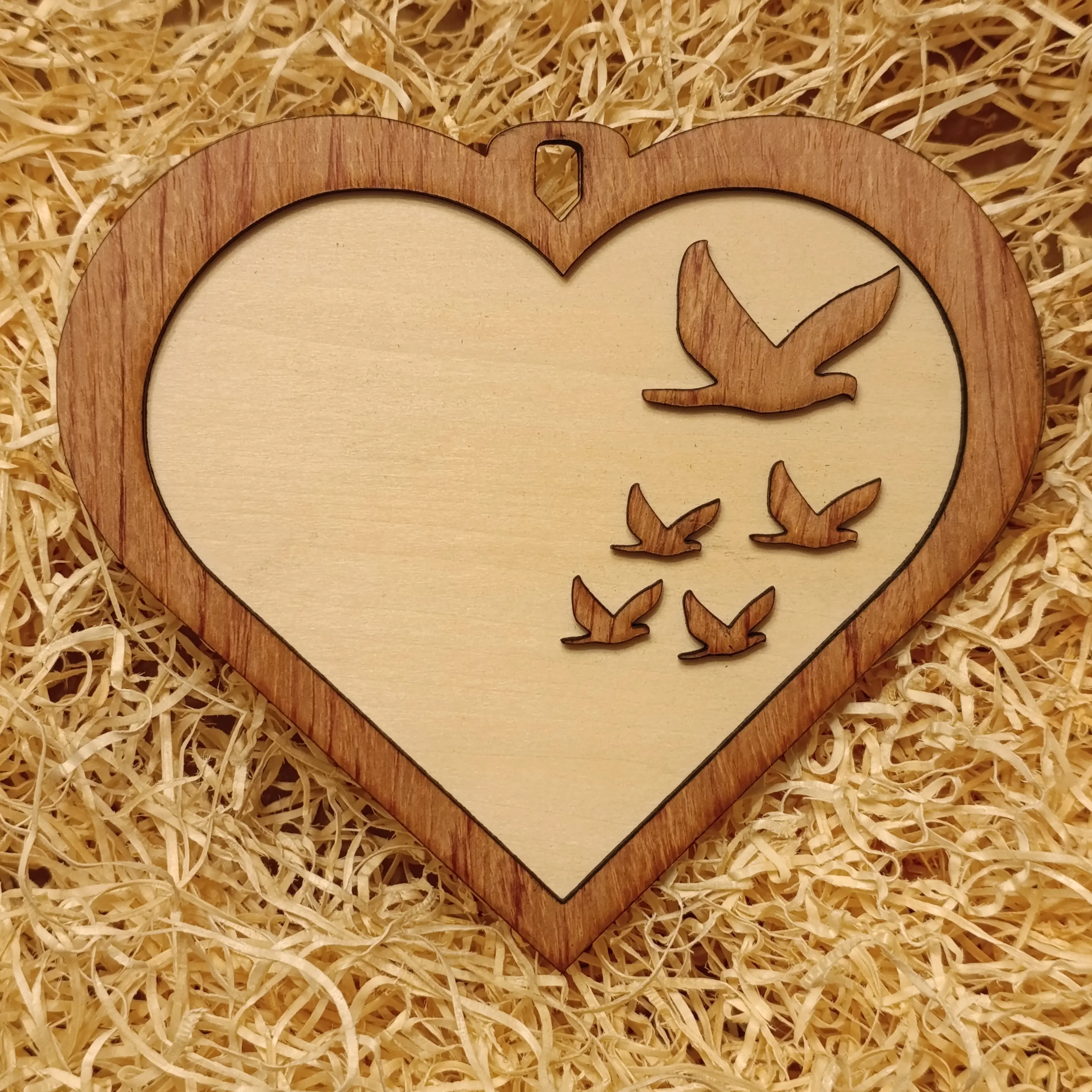 Acquista Targa 2 layer - Cuore - Rondini - prodotti artigianali in legno e candele