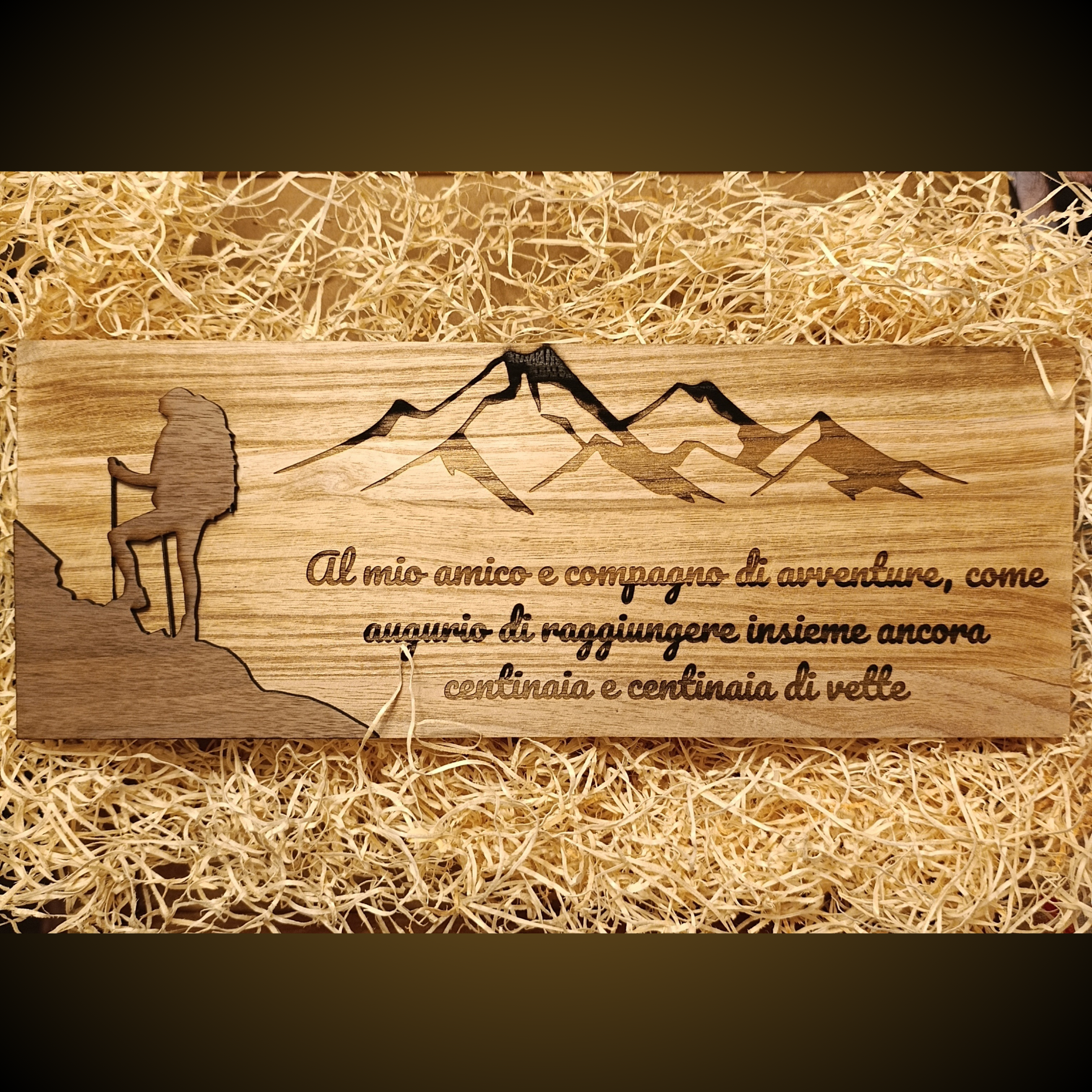 Acquista Targa grande escursionista + frase - prodotti artigianali in legno e candele
