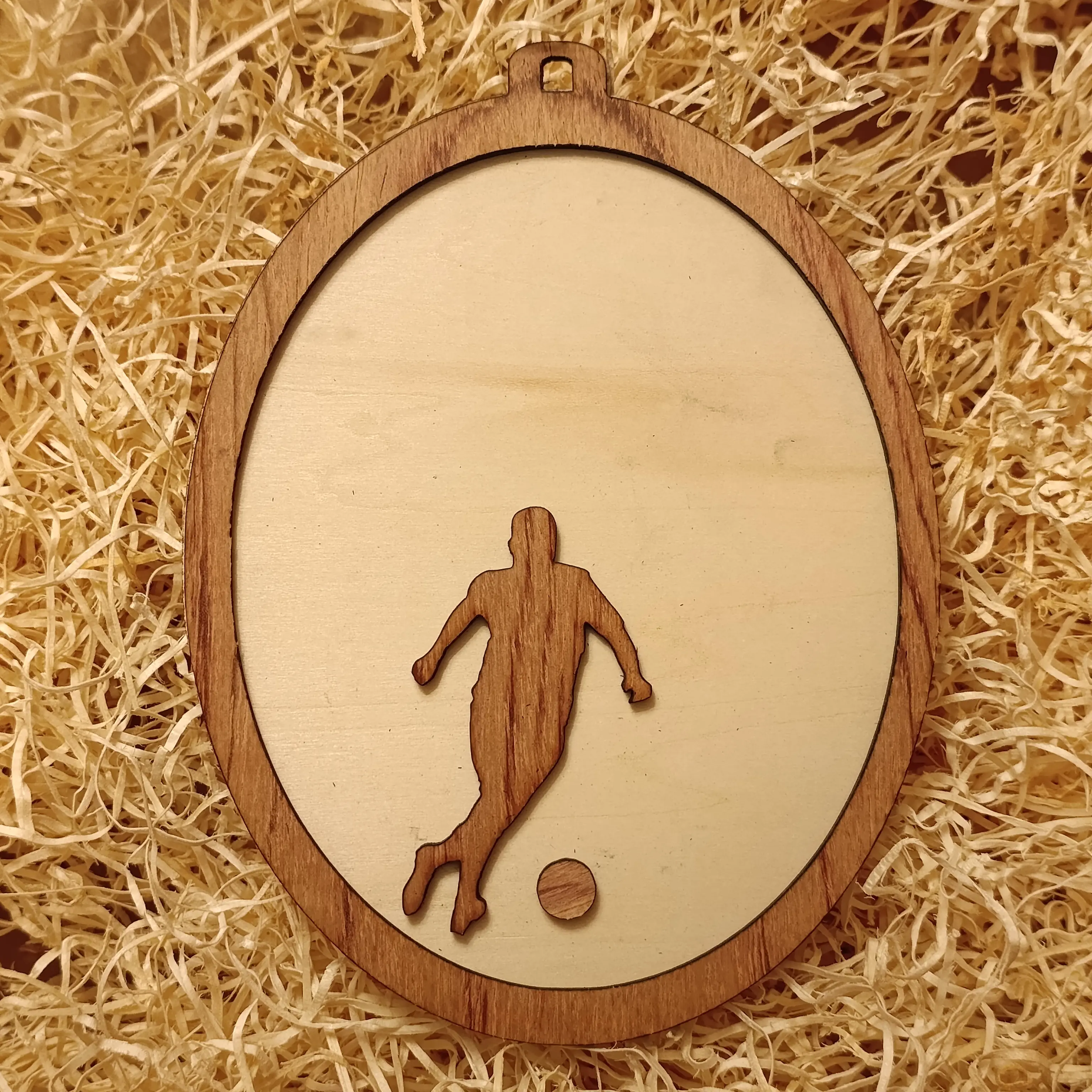 Acquista Targa 2 layer - Ovale - Calciatore - prodotti artigianali in legno e candele