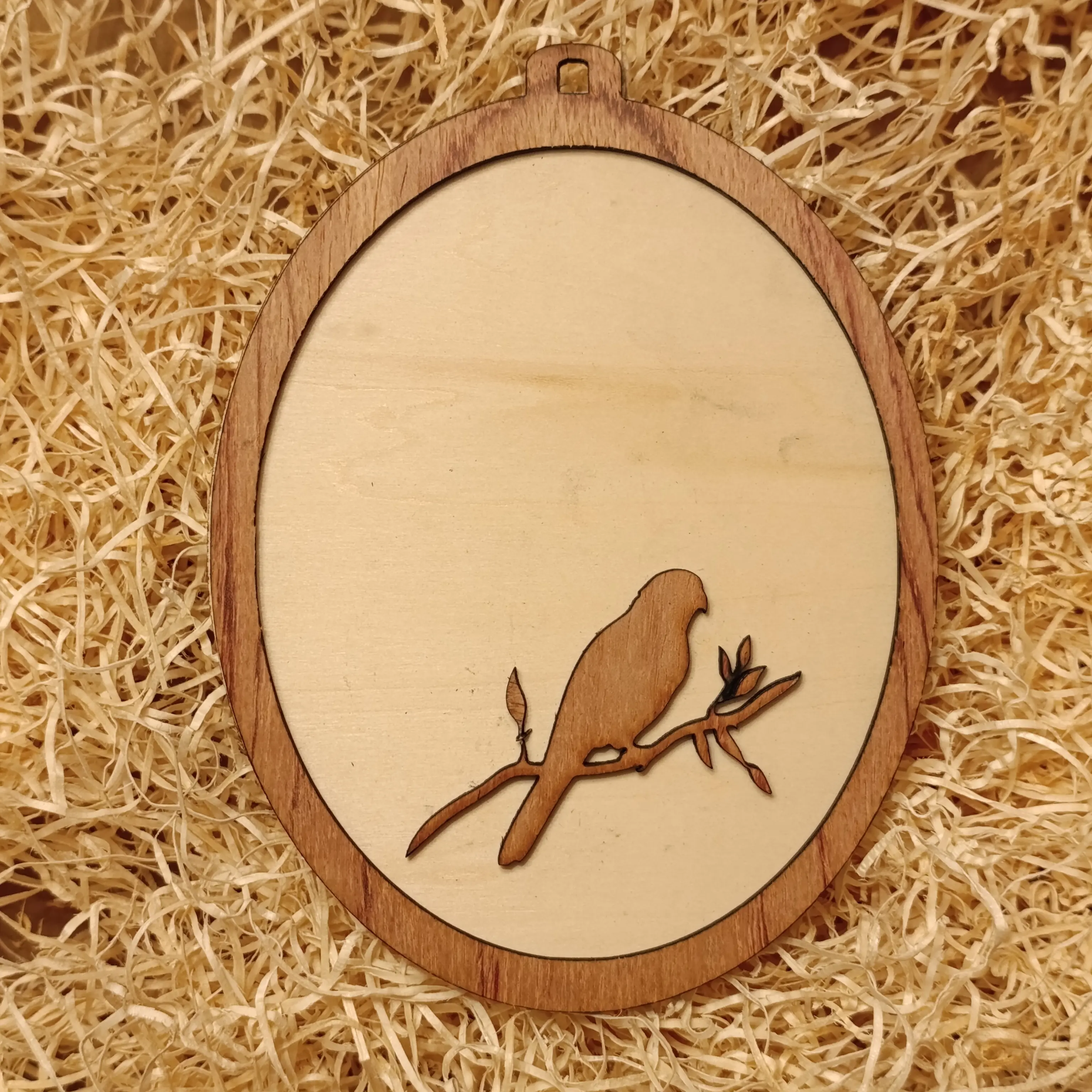 Acquista Targa 2 layer - Ovale - Uccellino - prodotti artigianali in legno e candele