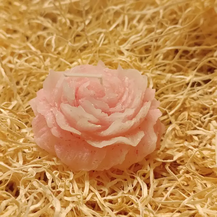 Acquista Candela a forma di rosa - prodotti artigianali in legno e candele