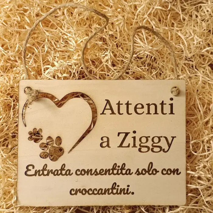 Acquista Cartello “Attenti al cane” personalizzato in legno - prodotti artigianali in legno e candele