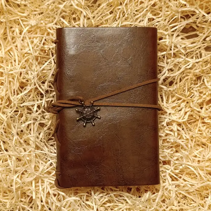 Acquista Quaderno in Pelle - prodotti artigianali in legno e candele