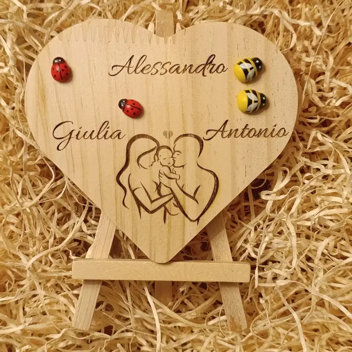 Acquista Cuore in legno inciso con nomi personalizzati - prodotti artigianali in legno e candele